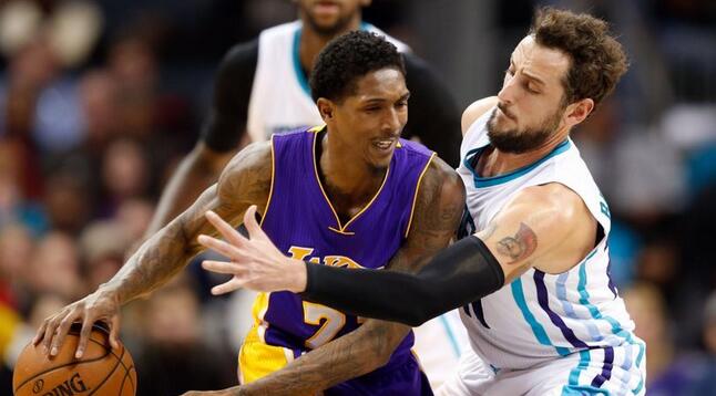 俄会展基金会报告：美国拟加强在近月空间的军事控制.